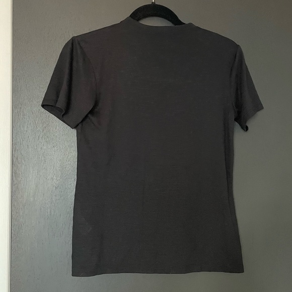 Dynamite Black Choker V-Neck Tee - Size XS - Picture 4 of 4